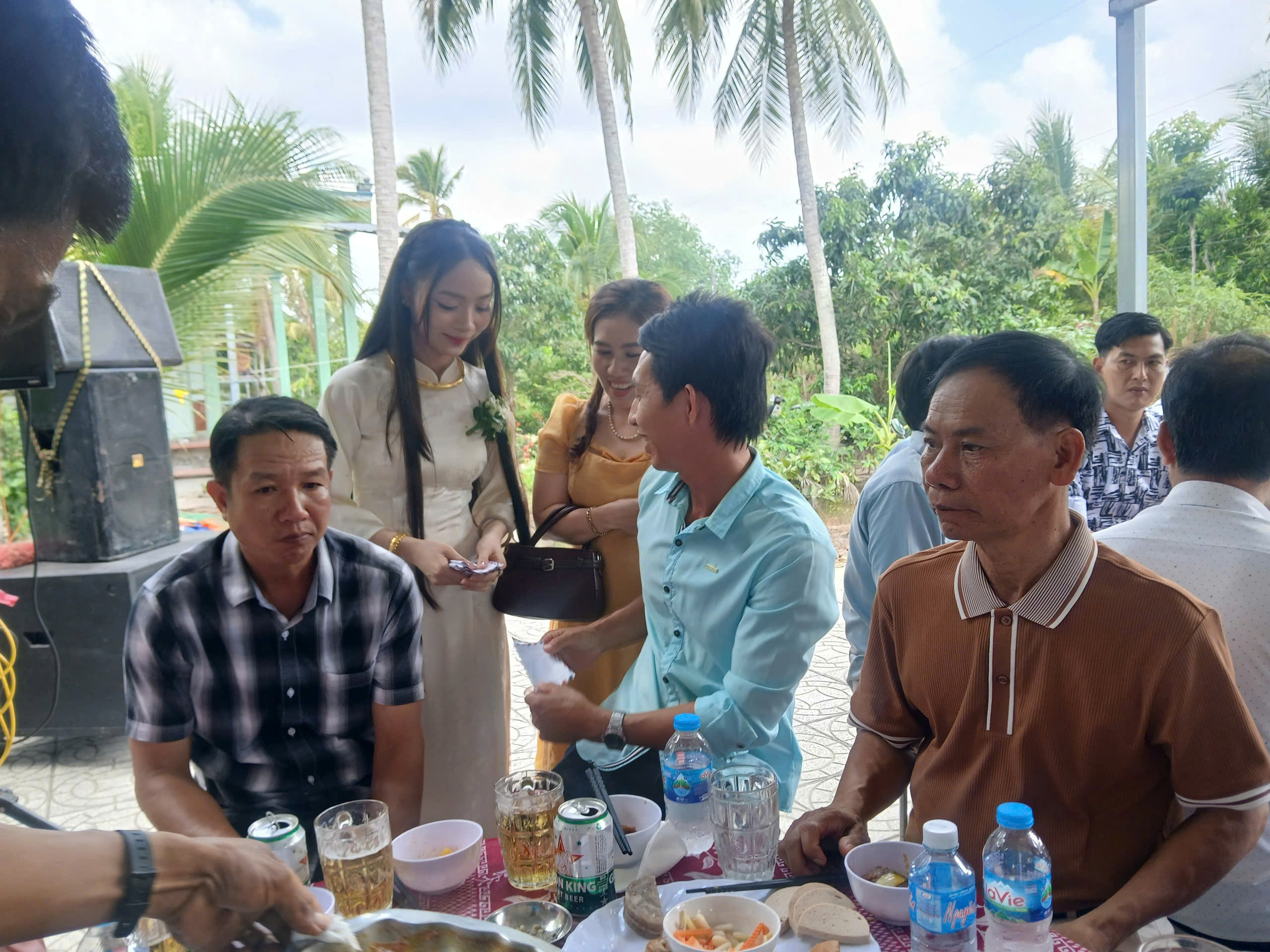 TIỆC CƯỚI NHÀ NỮ